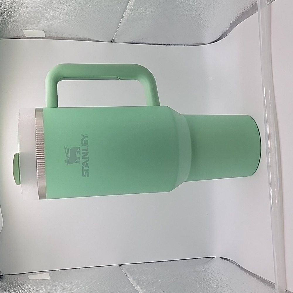 'Sold' THE QUENCHER H2.0 FLOWSTATE™ TUMBLER | 40 OZ, New - Picture 1 of 10
